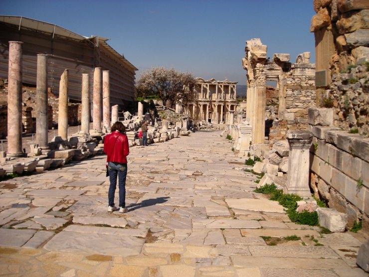 on Cerastes street near Hercules Gate