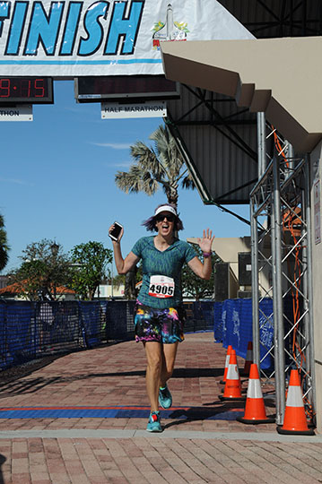 melissa-crossing-marathon-finish-small